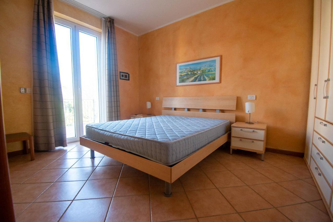 Lato Soleggiato @Gardazzurro Apartment Padenghe sul Garda Exterior foto