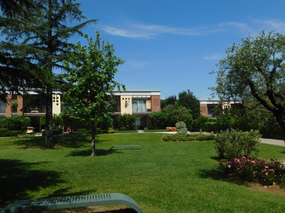 Lato Soleggiato @Gardazzurro Apartment Padenghe sul Garda Exterior foto
