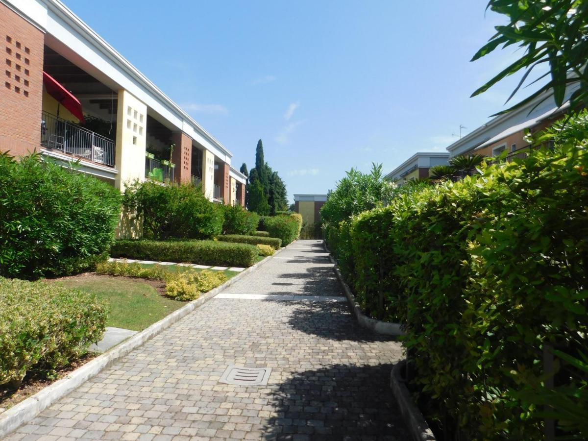 Lato Soleggiato @Gardazzurro Apartment Padenghe sul Garda Exterior foto