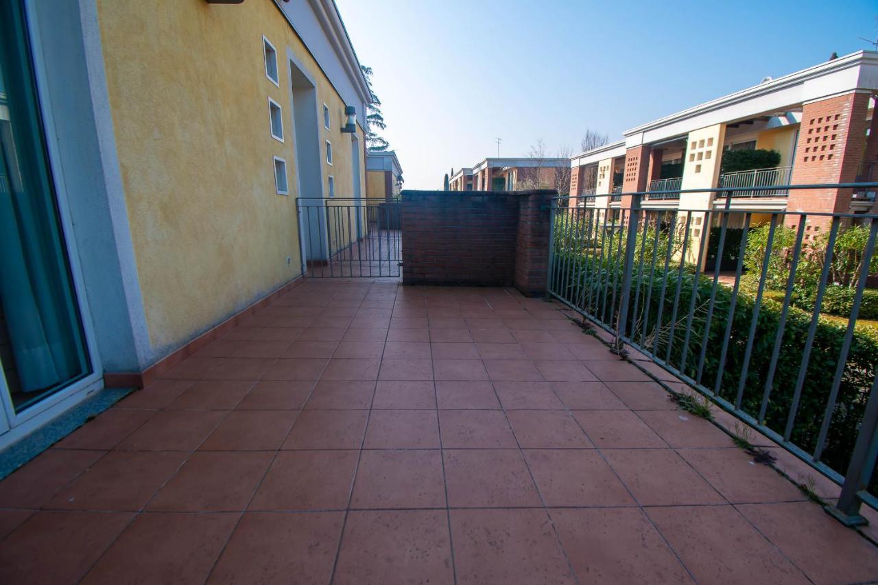Lato Soleggiato @Gardazzurro Apartment Padenghe sul Garda Exterior foto