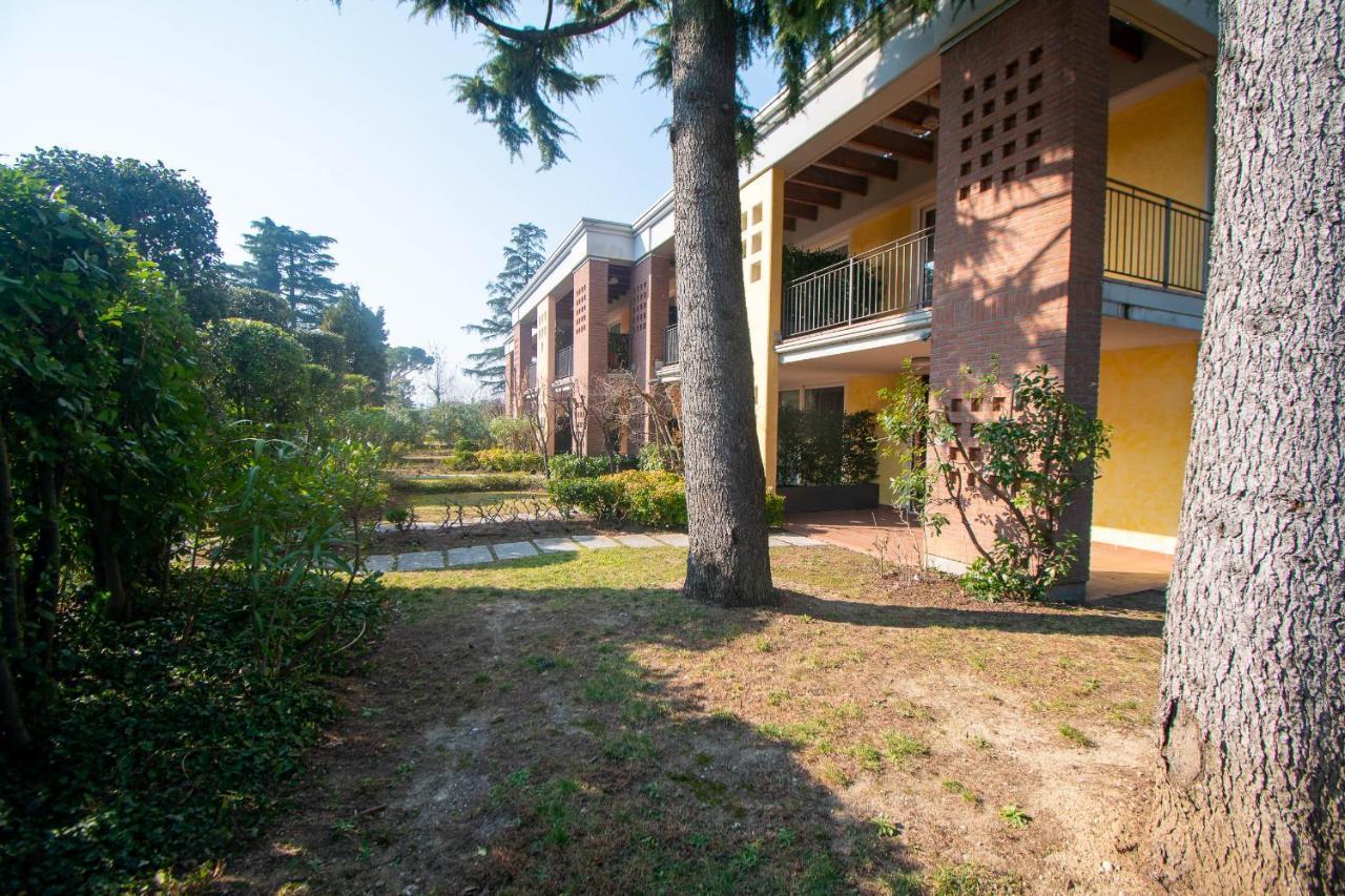 Lato Soleggiato @Gardazzurro Apartment Padenghe sul Garda Exterior foto