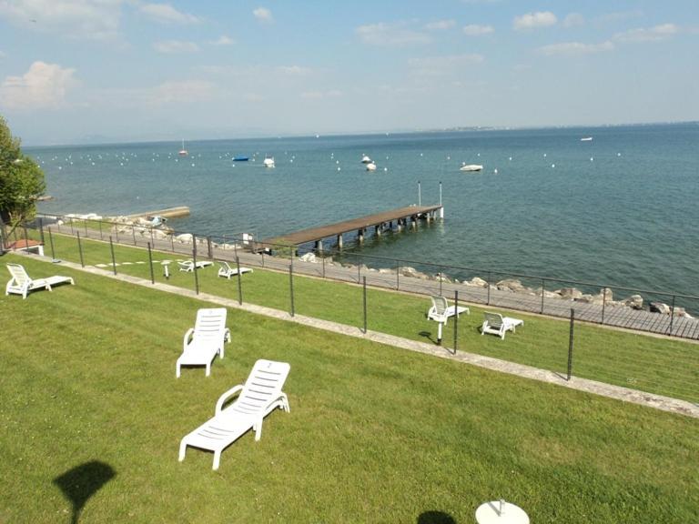 Lato Soleggiato @Gardazzurro Apartment Padenghe sul Garda Exterior foto