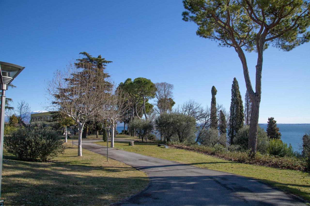 Lato Soleggiato @Gardazzurro Apartment Padenghe sul Garda Exterior foto